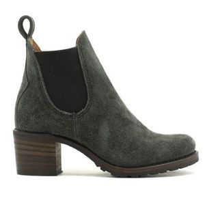 Frye Sabrina Chelsea Boots Slate Gray 9
